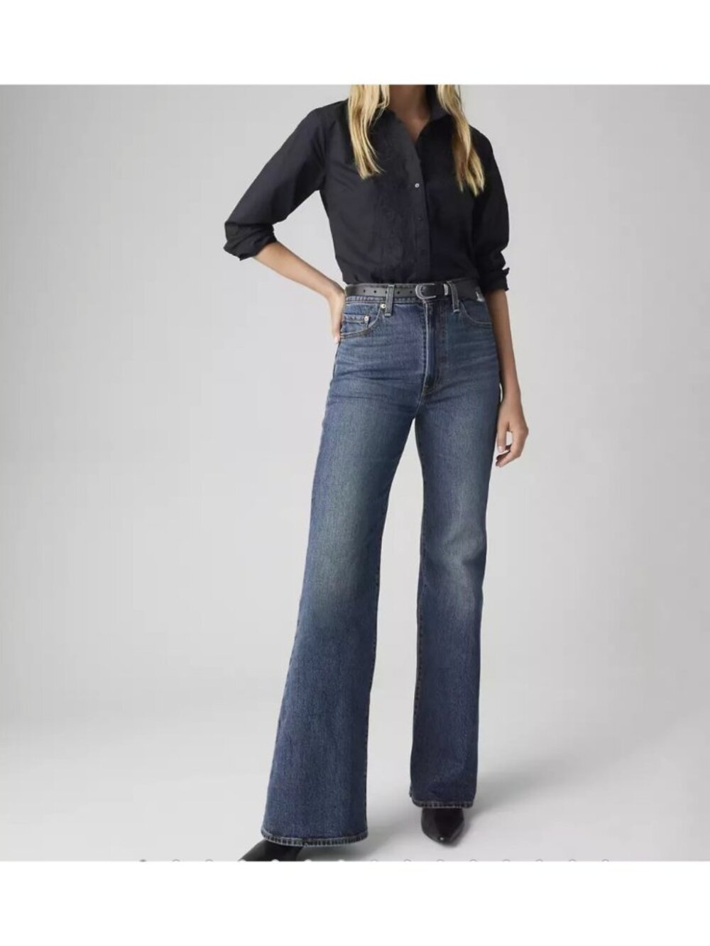 New Levi's Premium 28x30 Ribcage Bell Women's Jeans Romantic Story Dark Wash